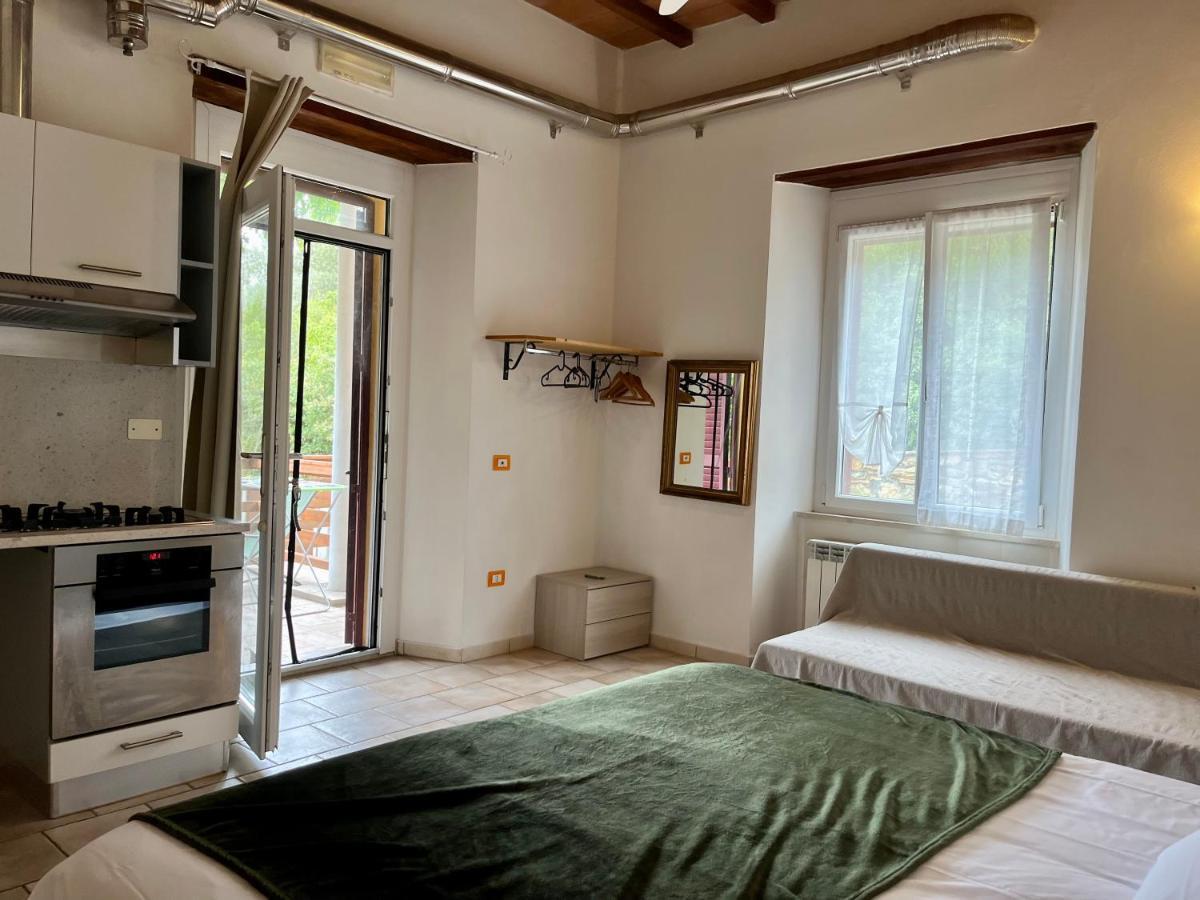 B&B La Fucinaia Pet Friendly Adults Only 캄필리아 마리티마 외부 사진